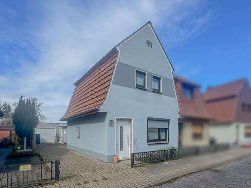 Foto - Haus zum Kaufen in Nordenham 156.000,00 € 132.54 m²