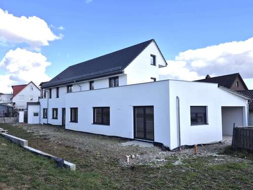 Foto - Haus zum Kaufen in Helmstadt-Bargen 639.000,00 € 248 m²