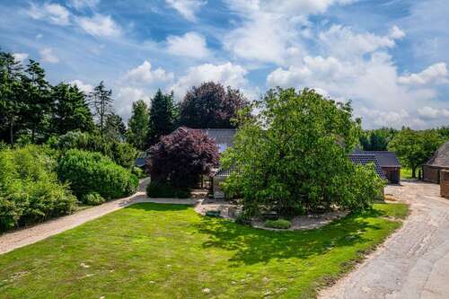 Foto - Haus zum Kaufen in Bedburg-Hau 1.299.000,00 € 329.4 m²