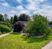 Haus zum Kaufen in Bedburg-Hau 1.299.000,00 € 329.4 m²