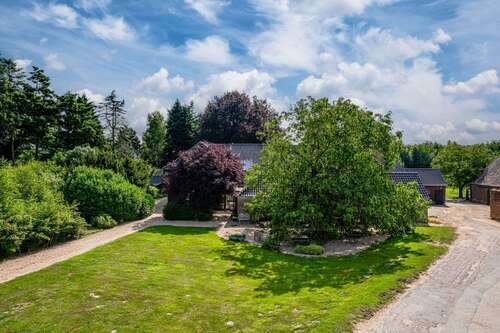 Foto - Haus zum Kaufen in Bedburg-Hau 1.299.000,00 € 329.4 m²