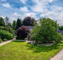Haus zum Kaufen in Bedburg-Hau 1.299.000,00 € 329.4 m²