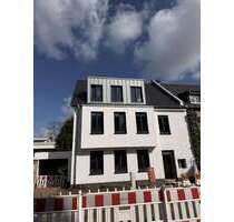 Wohnung zum Mieten in Düsseldorf 2.580,00 € 140.01 m²