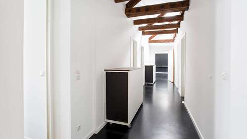 Foto - Büro in München 302,00 € 4 m² - 302,00&nbsp;EUR Kaltmiete, ca.&nbsp; 4,00&nbsp;m&sup2;