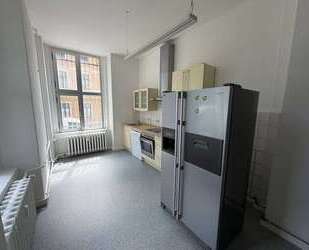 Büro in Plauen 246,60 € 18 m² - 246,60&nbsp;EUR Kaltmiete, ca.&nbsp; 18,00&nbsp;m&sup2; in Plauen (PLZ: 08523)