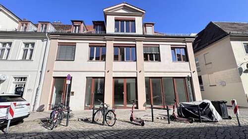 Foto - Einzelhandel in Potsdam 3.906,72 € 217.04 m²