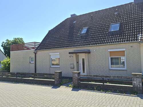 Foto - Haus zum Kaufen in Wesendorf 105.000,00 € 132 m²