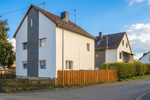 Foto - Haus zum Kaufen in Dörsdorf 359.000,00 € 260 m²