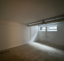 Halle in Dreieich 155,00 € 118.94 m²