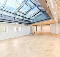 Büro in Berlin 8.867,33 € 305.77 m²