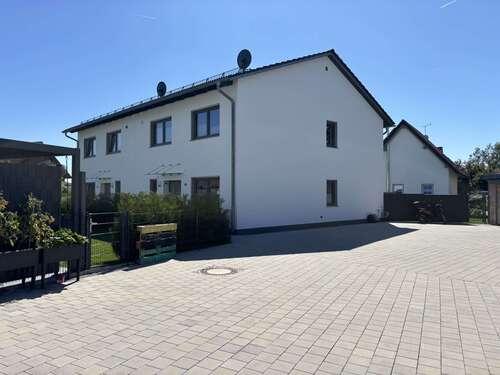 Foto - Haus zum Mieten in Bruckberg 1.520,00 € 140 m²