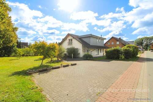 Foto - Haus zum Kaufen in Hüllhorst 465.000,00 € 105.87 m²