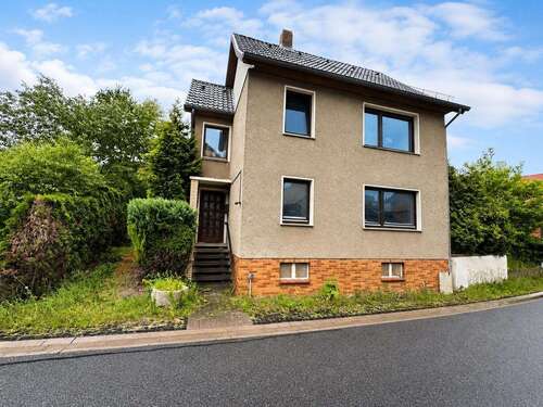 Foto - Haus zum Kaufen in Alfeld 119.000,00 € 147 m²