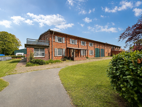 Foto - Haus zum Kaufen in Schwanewede 697.000,00 € 295 m²