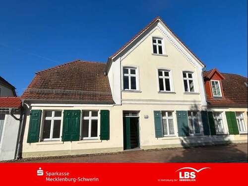 Foto - Haus zum Kaufen in Ludwigslust 265.000,00 € 193 m²