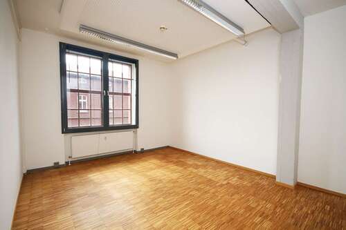 Foto - Büro in Essen 227,86 € 24 m² - 227,86&nbsp;EUR Kaltmiete, ca.&nbsp; 24,00&nbsp;m&sup2;