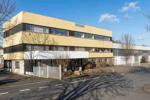 Foto - Halle in Hennef 1.495.000,00 € 2779.2 m²