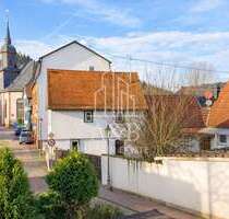 Haus zum Kaufen in Hofheim am Taunus Lorsbach 349.000,00 € 193 m² - Hofheim am Taunus / Lorsbach