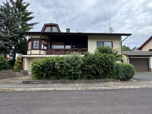 Foto - Haus zum Kaufen in Königheim 299.000,00 € 254 m²