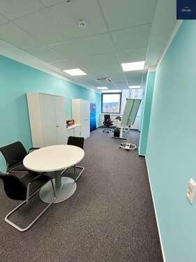 Foto - Büro in Leonberg 4.241,25 € 339.3 m²