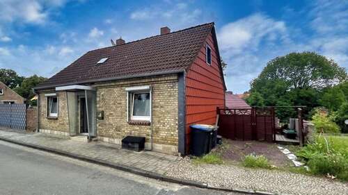 Foto - Haus zum Kaufen in Völpke 69.900,00 € 55 m²