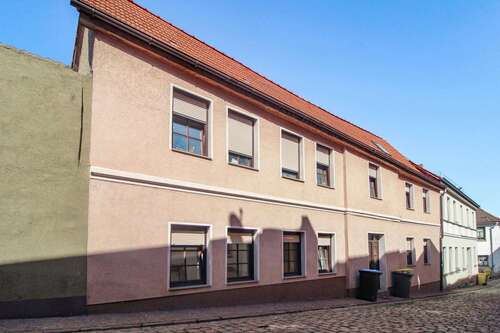 Foto - Haus zum Kaufen in Wettin-Löbejün 245.000,00 € 210.02 m²