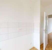 Wohnung zum Mieten in Halle 471,00 € 65.85 m²