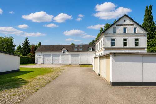 Foto - Haus zum Kaufen in Bochum Wattenscheid 1.200.000,00 € 360 m²
