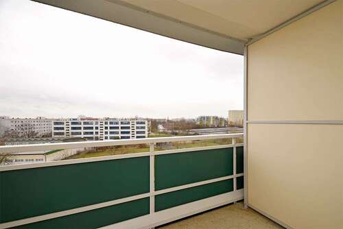 Foto - Wohnung zum Mieten in Halle (Saale) 246,48 € 31.53 m²