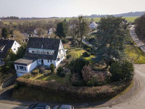 Foto - Haus zum Kaufen in Braunfels 595.000,00 € 258 m²