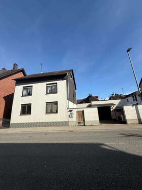 Foto - Haus zum Kaufen in Taunusstein-Wehen 345.000,00 € 141 m²