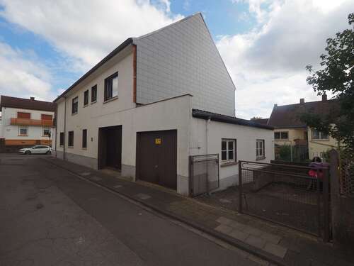 Foto - Haus zum Kaufen in Zweibrücken 245.000,00 € 200 m²