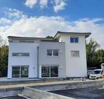 Haus zum Mieten in Unterföhring 5.900,00 € 337 m²