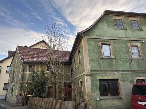 Foto - Haus zum Kaufen in Ebern 33.000,00 € 127.44 m²