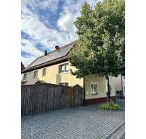 Haus zum Kaufen in Wonfurt 298.000,00 € 257.6 m²