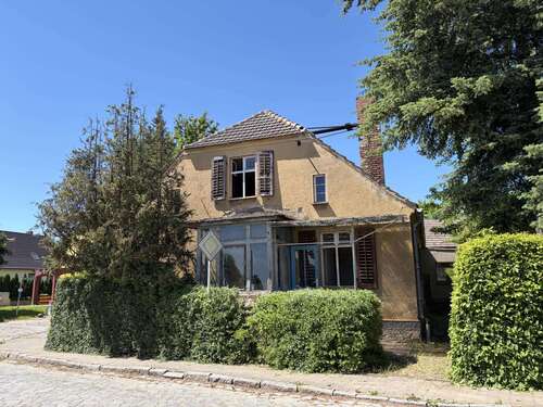 Foto - Haus zum Kaufen in Pinnow 139.000,00 € 200 m²