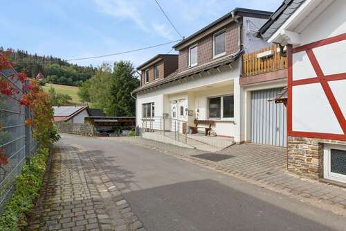 Foto - Haus zum Kaufen in Ahrbrück 220.000,00 € 195 m²