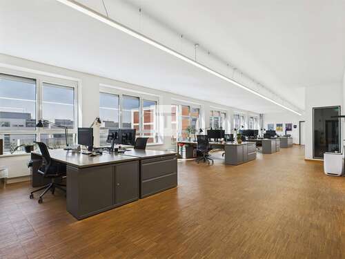 Foto - Büro in Stuttgart 9.266,00 € 969.41 m²
