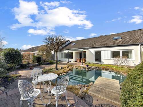 Foto - Haus zum Kaufen in Isernhagen 599.999,00 € 201 m²