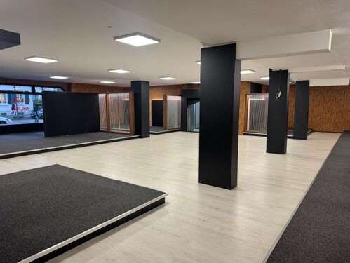 Foto - Einzelhandel in Düsseldorf 6.200,00 € 348 m²