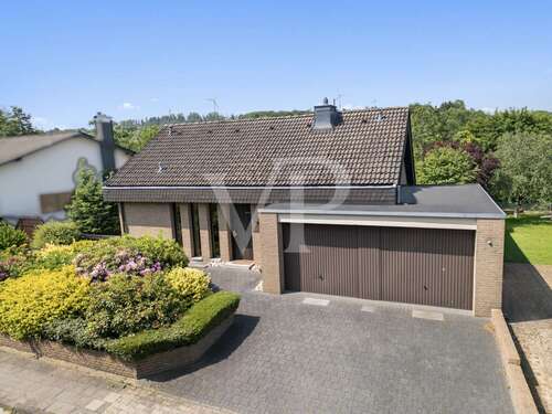 Foto - Haus zum Kaufen in Langerwehe 445.000,00 € 138 m²