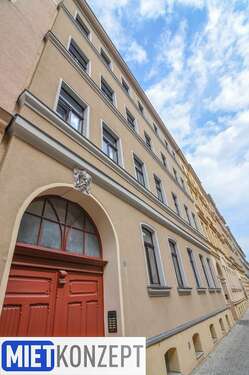 Foto - Wohnung zum Mieten in Halle 675,00 € 79.63 m²