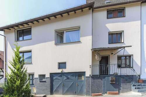 Foto - Haus zum Kaufen in Leun 169.000,00 € 161.06 m²