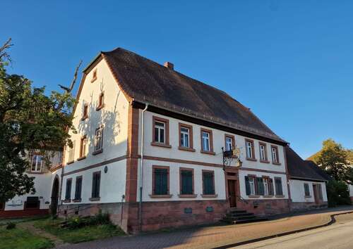 Foto - Haus zum Kaufen in Enkenbach-Alsenborn 580.000,00 € 300 m²
