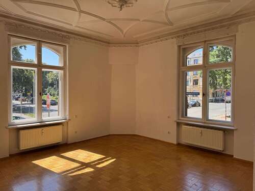 Foto - Wohnung zum Mieten in Zwickau 900,00 € 174.25 m²