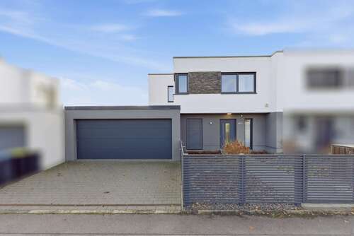 Foto - Haus zum Mieten in Markkleeberg 4.000,00 € 160 m²