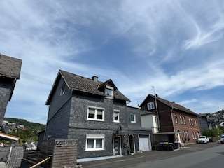 Foto - Haus zum Kaufen in Siegen 252.000,00 € 177 m²