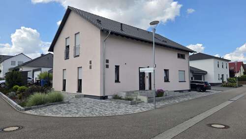 Foto - Haus zum Kaufen in Eppingen 780.000,00 € 220 m²