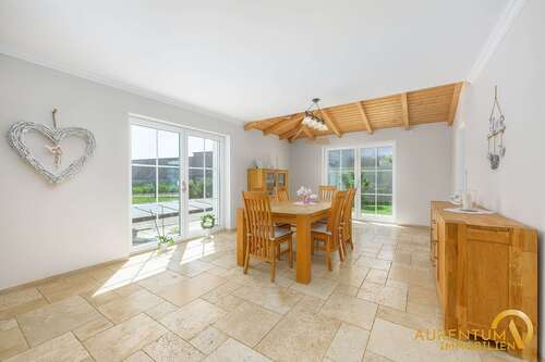 Foto - Haus zum Kaufen in Wenzenbach 1.149.000,00 € 250 m²