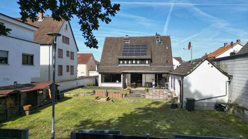 Foto - Haus zum Kaufen in Bürstadt-Riedrode 695.000,00 € 180 m²